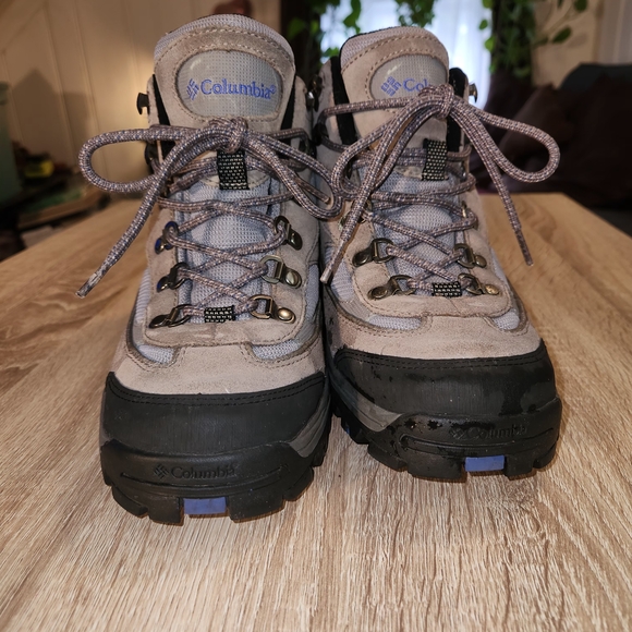 Columbia Women's Hiking Boots - Gray and Black - Picture 1 of 4